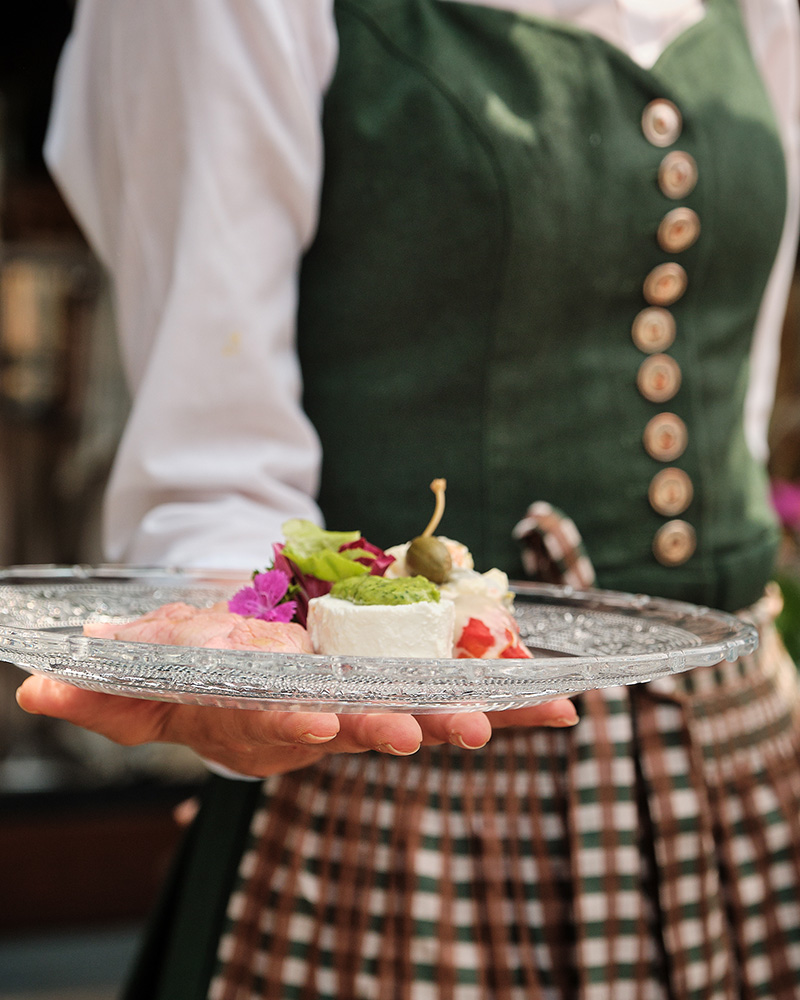 The alpine lunch - Auberge de la Maison
